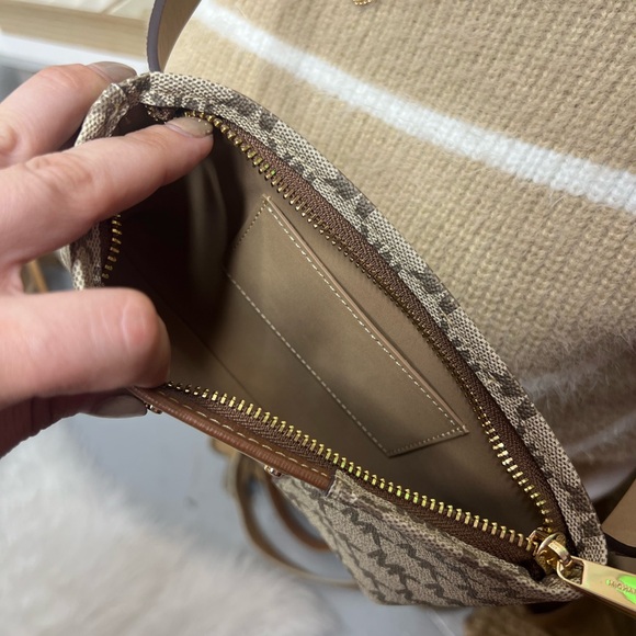 💟 Michael Kors Crossbody | Belt Bag | NWOT - Picture 5 of 9